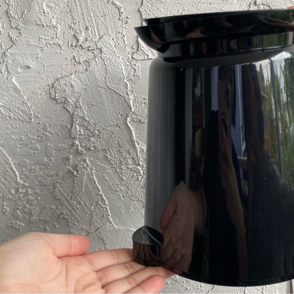 Keurig 2.0 Plastic Carafe - Picture 8 of 9